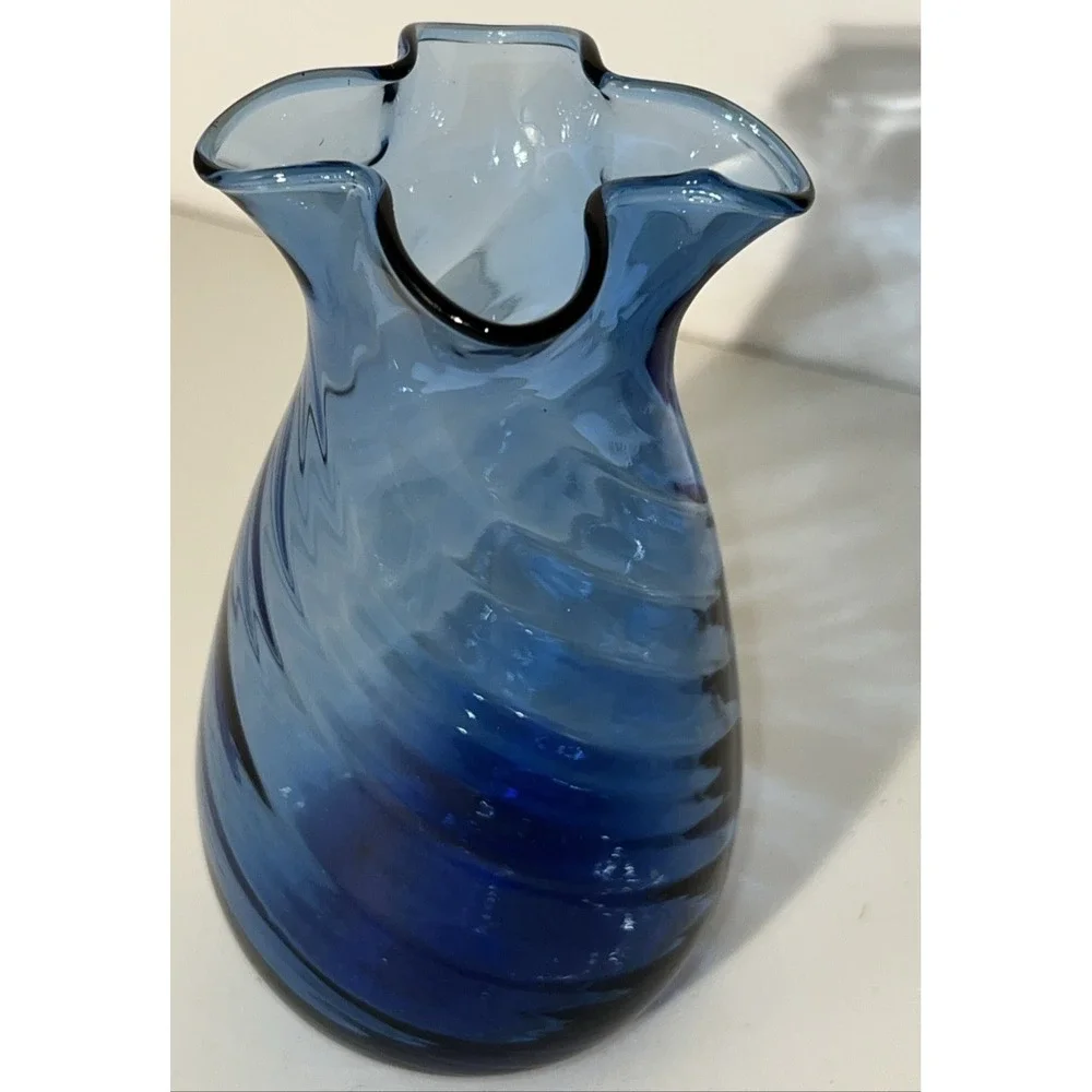 Vtg Cobalt Blue Hand‎ Blown Vase Optic Glass Swirl with Ruffled Top  6.25